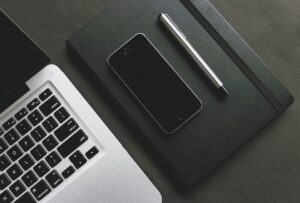 Najlepszy smartwatch o ponadczasowym analogowym wyglądzie i niezbędnych funkcjach